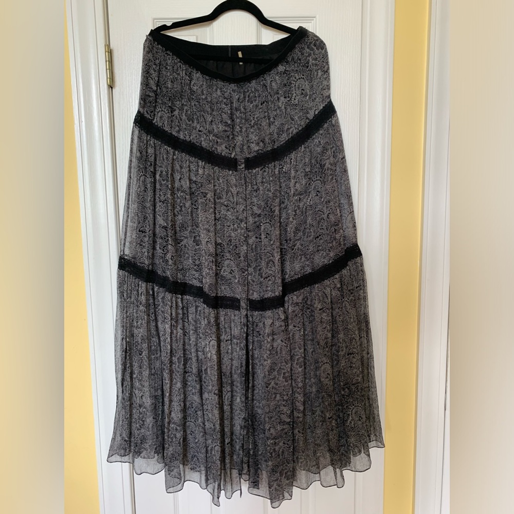 Elie Tahari skirt
